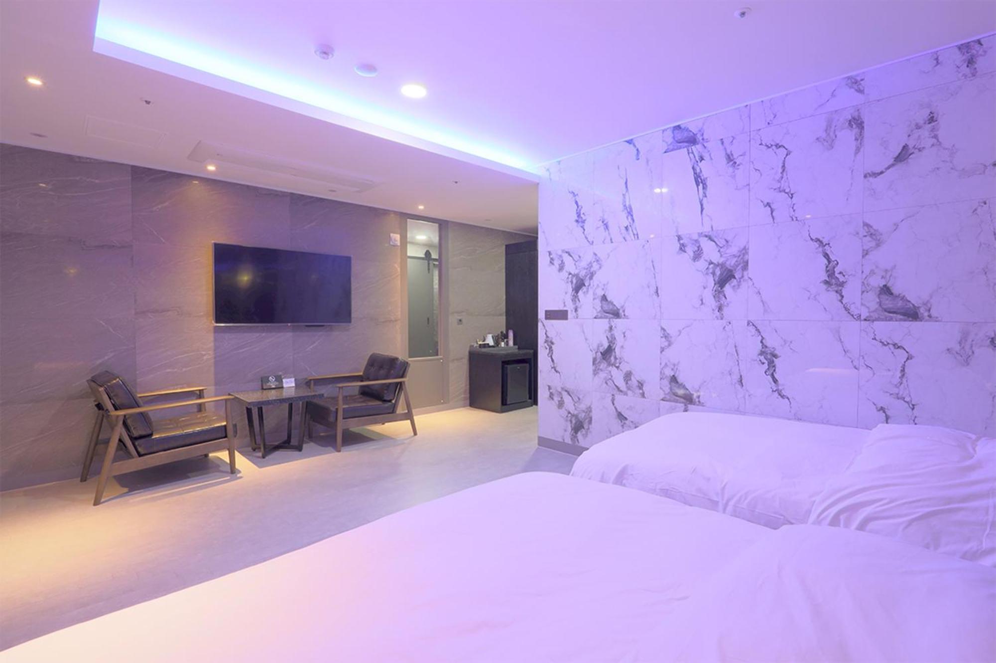 ยูนา โฮเต็ล บิสซิเนส Hotel ปูซาน ภายนอก รูปภาพ